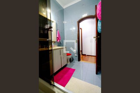 Casa à venda com 450m², 4 quartos e 8 vagas Casa à venda com 450m², 4 quartos e 8 vagasBanheiro da Suíte 3