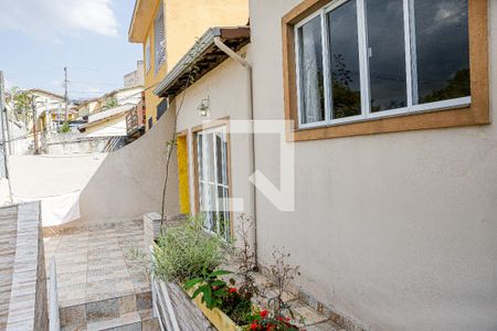 Casa à venda com 170m², 2 quartos e 8 vagasQuintal