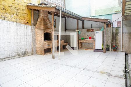 Casa à venda com 170m², 2 quartos e 8 vagasChurrasqueira
