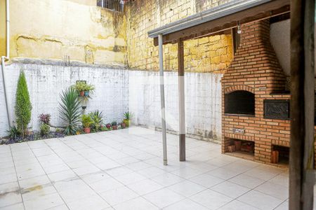 Casa à venda com 170m², 2 quartos e 8 vagasChurrasqueira