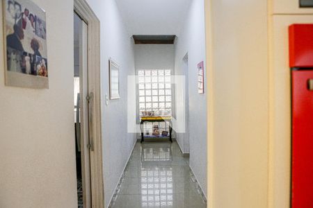 Casa à venda com 170m², 2 quartos e 8 vagasCorredor