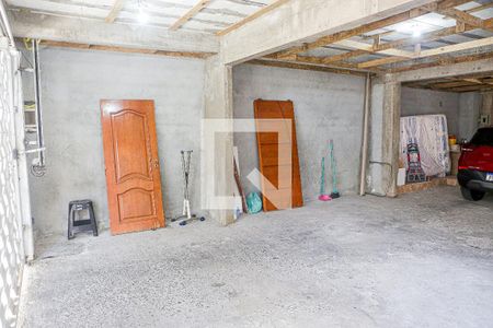 Casa à venda com 170m², 2 quartos e 8 vagasGaragem