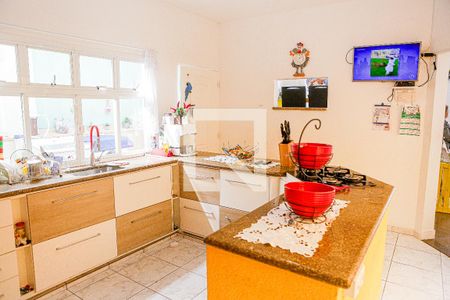 Casa à venda com 170m², 2 quartos e 8 vagasCozinha