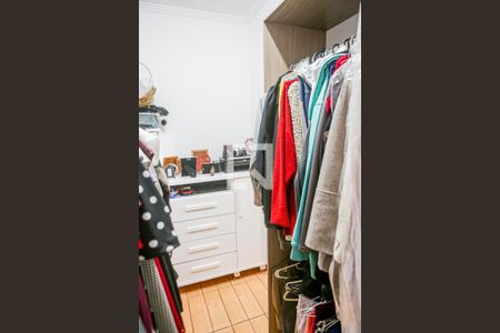 Casa à venda com 170m², 2 quartos e 8 vagasCloset Suíte 2