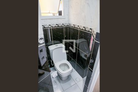 Casa à venda com 170m², 2 quartos e 8 vagasLavabo