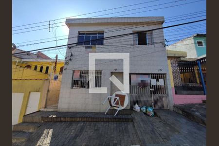 Casa à venda com 8m², 5 quartos e 1 vaga Casa à venda com 8m², 5 quartos e 1 vagaFachada