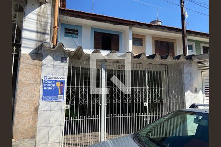 Casa à venda com 80m², 2 quartos e 2 vagasFachada