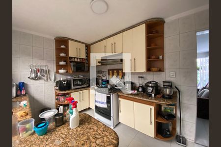 Casa à venda com 80m², 2 quartos e 2 vagasCozinha