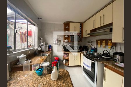 Casa à venda com 80m², 2 quartos e 2 vagasCozinha