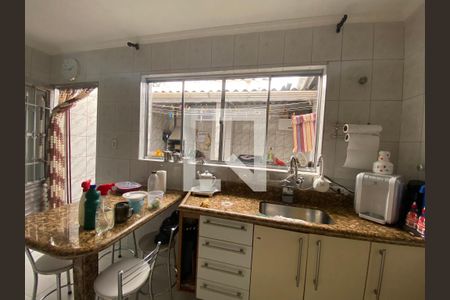 Casa à venda com 80m², 2 quartos e 2 vagasCozinha