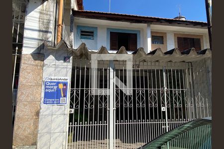 Casa à venda com 80m², 2 quartos e 2 vagasFachada