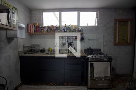 Apartamento à venda com 176m², 3 quartos e 1 vaga Apartamento à venda com 176m², 3 quartos e 1 vagaCozinha e Área de Serviço