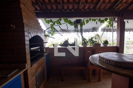 Apartamento à venda com 176m², 3 quartos e 1 vaga Apartamento à venda com 176m², 3 quartos e 1 vagaVaranda