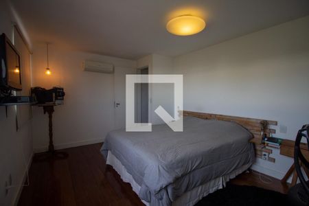 Apartamento à venda com 176m², 3 quartos e 1 vaga Apartamento à venda com 176m², 3 quartos e 1 vagaSuíte