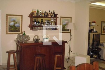 Casa à venda com 180m², 3 quartos e 4 vagas