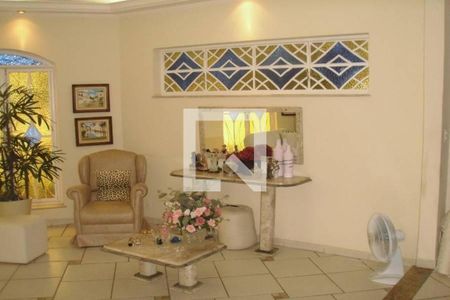 Casa à venda com 180m², 3 quartos e 4 vagas