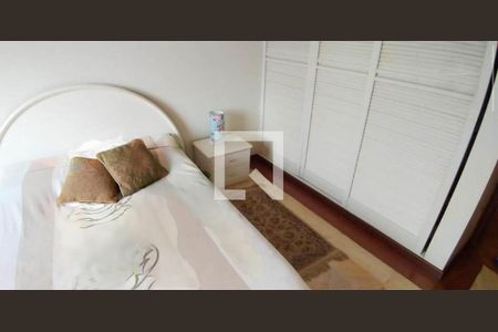 Casa à venda com 380m², 4 quartos e 4 vagas