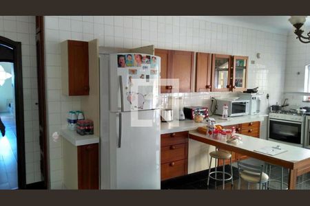 Casa à venda com 451m², 4 quartos e 6 vagas