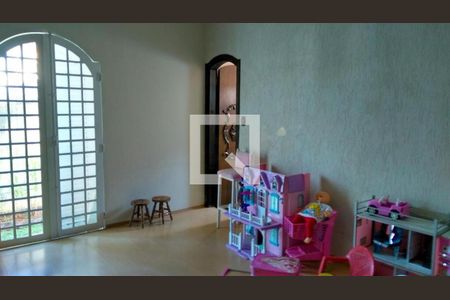 Casa à venda com 451m², 4 quartos e 6 vagas