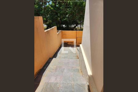 Casa à venda com 115m², 2 quartos e sem vaga