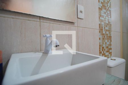 Casa à venda com 109m², 3 quartos e 6 vagasBanheiro  suíte 