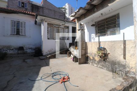 Casa à venda com 120m², 1 quarto e sem vagaQuintal