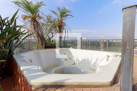 Apartamento à venda com 270m², 3 quartos e 4 vagas Apartamento à venda com 270m², 3 quartos e 4 vagasCobertura - Hidro