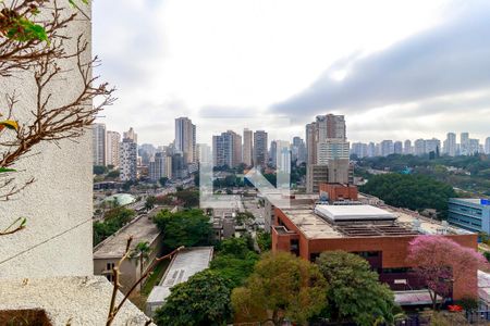 Apartamento à venda com 270m², 3 quartos e 4 vagas Apartamento à venda com 270m², 3 quartos e 4 vagasSuíte - Vista