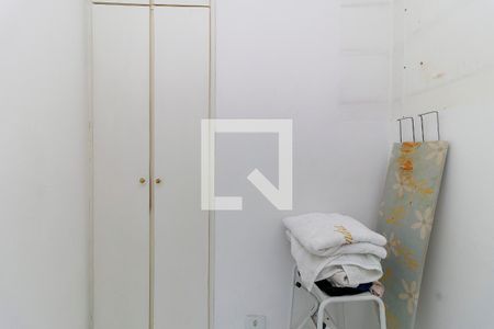 Apartamento à venda com 270m², 3 quartos e 4 vagas Apartamento à venda com 270m², 3 quartos e 4 vagasÁrea de Serviço - Quarto