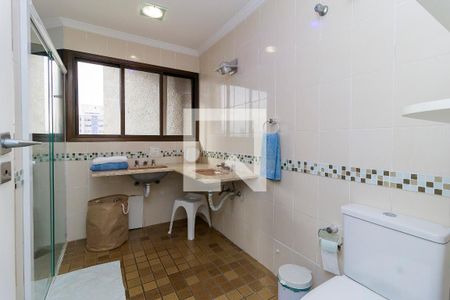 Apartamento à venda com 270m², 3 quartos e 4 vagas Apartamento à venda com 270m², 3 quartos e 4 vagasSuíte - Banheiro
