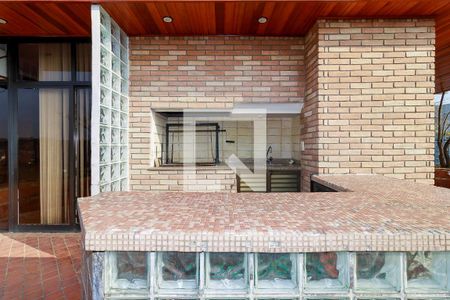 Apartamento à venda com 270m², 3 quartos e 4 vagas Apartamento à venda com 270m², 3 quartos e 4 vagasCobertura - Churrasqueira