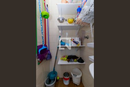 Apartamento à venda com 270m², 3 quartos e 4 vagas Apartamento à venda com 270m², 3 quartos e 4 vagasÁrea de Serviço - Banheiro