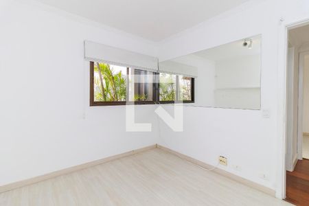 Apartamento à venda com 270m², 3 quartos e 4 vagas Apartamento à venda com 270m², 3 quartos e 4 vagasQuarto 3