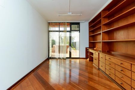 Apartamento à venda com 270m², 3 quartos e 4 vagas Apartamento à venda com 270m², 3 quartos e 4 vagasCobertura - Sala 2
