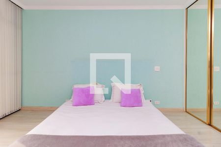 Apartamento à venda com 270m², 3 quartos e 4 vagas Apartamento à venda com 270m², 3 quartos e 4 vagasSuíte