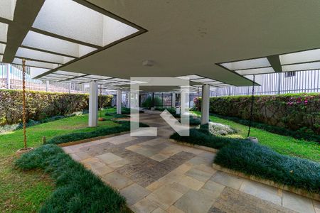 Apartamento à venda com 270m², 3 quartos e 4 vagas Apartamento à venda com 270m², 3 quartos e 4 vagasÁrea Comum