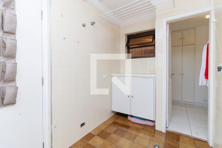 Apartamento à venda com 270m², 3 quartos e 4 vagas Apartamento à venda com 270m², 3 quartos e 4 vagasÁrea de Serviço