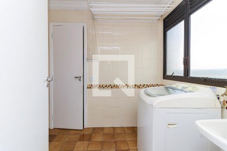 Apartamento à venda com 270m², 3 quartos e 4 vagas Apartamento à venda com 270m², 3 quartos e 4 vagasÁrea de Serviço