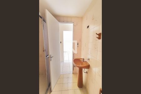 Apartamento para alugar com 52m², 2 quartos e sem vaga Apartamento para alugar com 52m², 2 quartos e sem vagaBanheiro