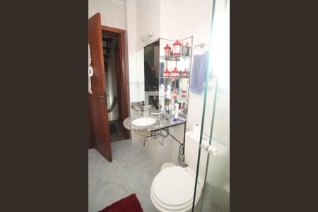 Casa de condomínio à venda com 168m², 3 quartos e 2 vagasBanheiro Social