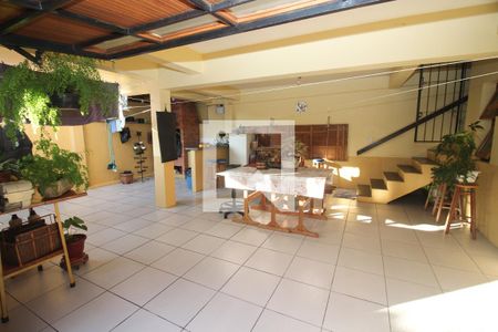 Casa de condomínio à venda com 168m², 3 quartos e 2 vagasGaragem