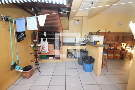 Casa de condomínio à venda com 168m², 3 quartos e 2 vagasVaranda