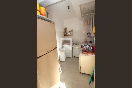 Casa de condomínio à venda com 168m², 3 quartos e 2 vagasÁrea de Serviço