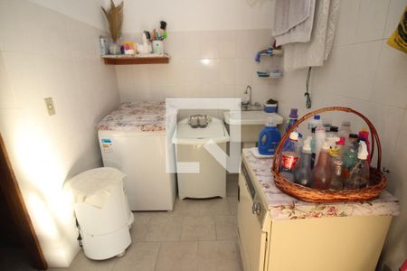 Casa de condomínio à venda com 168m², 3 quartos e 2 vagasÁrea de Serviço