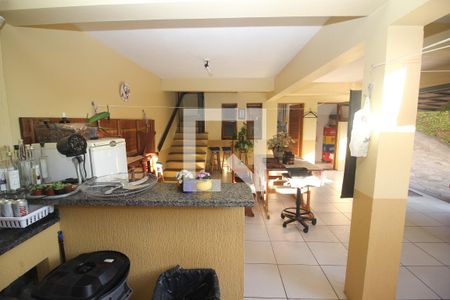 Casa de condomínio à venda com 168m², 3 quartos e 2 vagasVaranda