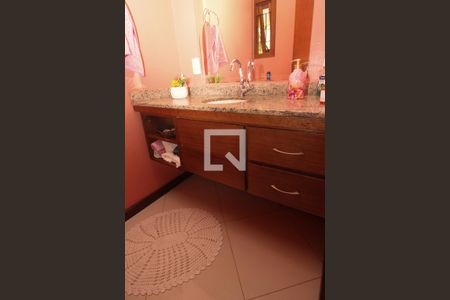 Casa de condomínio à venda com 168m², 3 quartos e 2 vagasLavabo 2