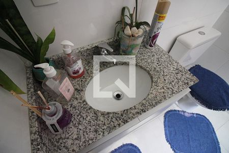 Apartamento à venda com 67m², 2 quartos e 2 vagasBanheiro Social