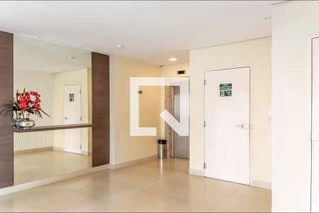 Apartamento à venda com 58m², 2 quartos e 1 vaga Apartamento à venda com 58m², 2 quartos e 1 vagaÁrea comum - Hall