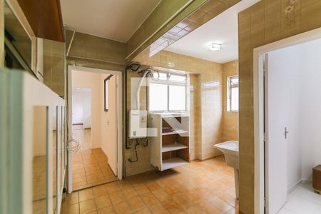 Apartamento à venda com 195m², 4 quartos e 3 vagas Apartamento à venda com 195m², 4 quartos e 3 vagasÁrea de Serviço