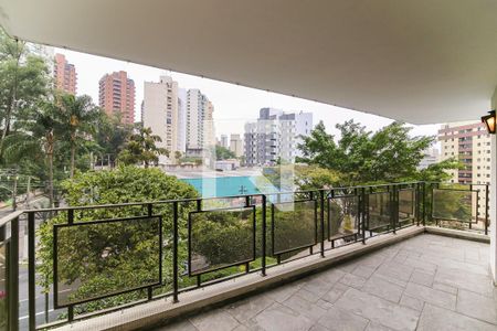 Apartamento à venda com 195m², 4 quartos e 3 vagas Apartamento à venda com 195m², 4 quartos e 3 vagasVaranda da Sala